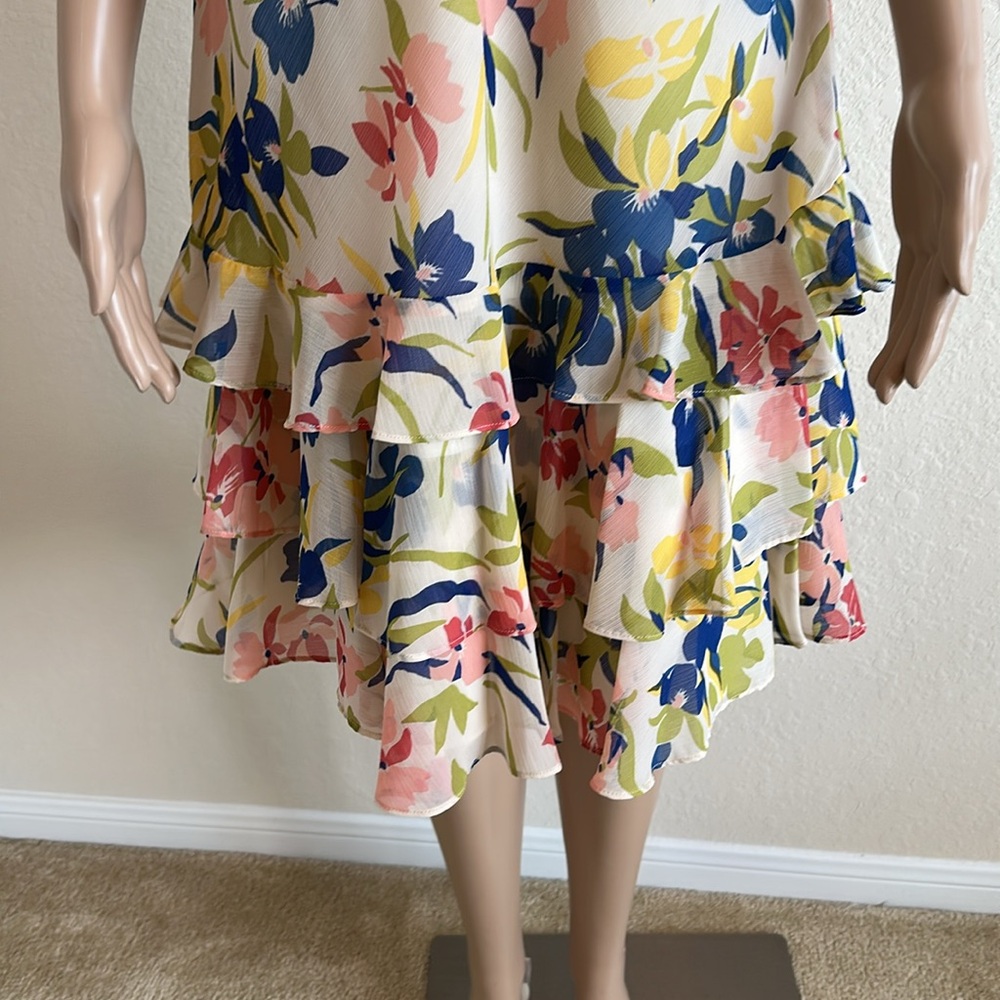 RALPH LAUREN Elegant Cream Maxi Dress. - Picture 5 of 14